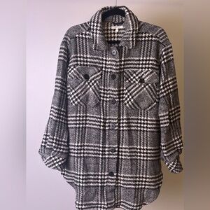 Maurices Black and White Plaid Jacket/ Shacket with pockets